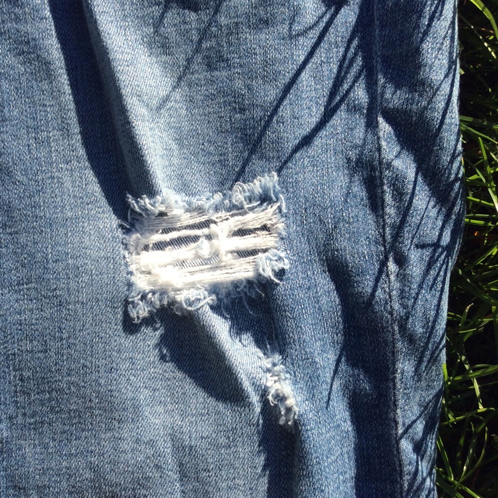 AG Super Skinny Leggings Ripped Jeans - Picture 5 of 8